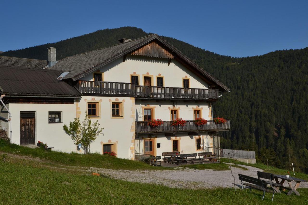 Gostnerhof Apartment Dobbiaco Exterior photo